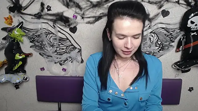 JasmineKouch online show from 11/14/25, 12:31