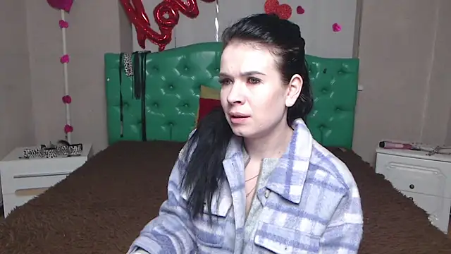 JasmineKouch online show from 02/07/26, 06:16