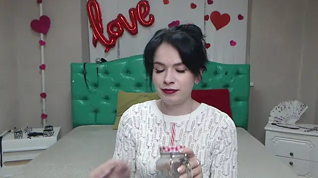 JasmineKouch online show from 04/11/26, 05:37