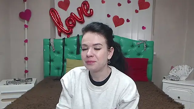 JasmineKouch online show from 02/06/26, 09:27