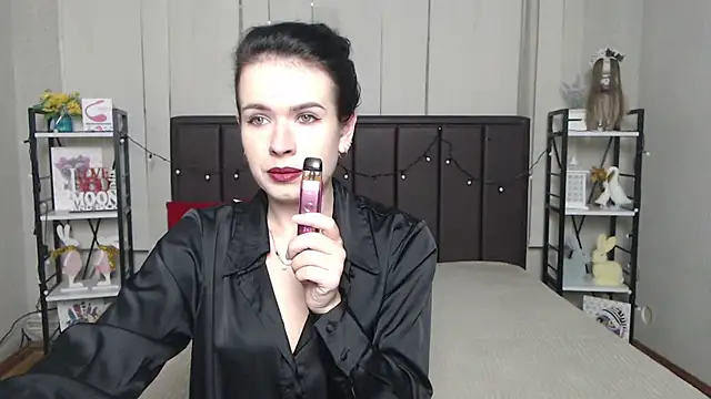 JasmineKouch online show from 11/22/25, 06:34