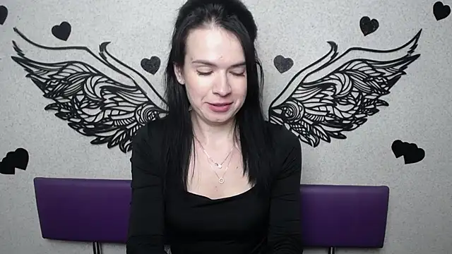 Snapshot of JasmineKouch chatting on 10/03/25, 05:36 JasmineKouch online show from 10/03/25, 05:36