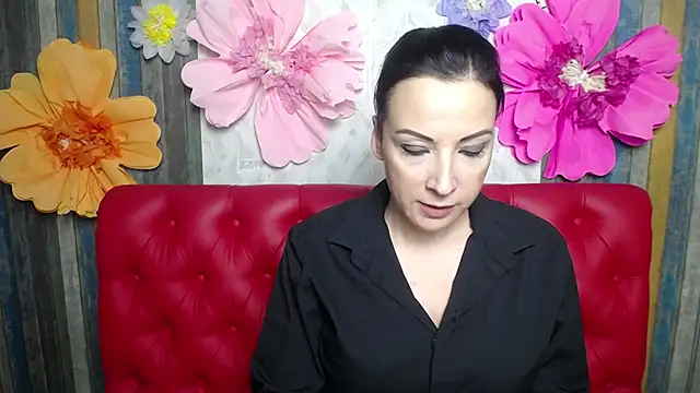 ElizabethSho online show from 12/02/25, 06:20