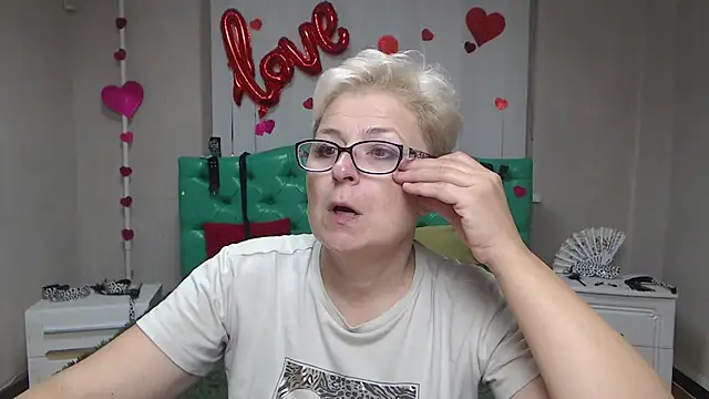 EmiliaGree online show from 09/14/25, 05:02