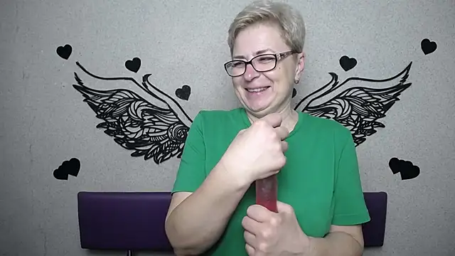 EmiliaGree online show from 04/05/26, 05:08