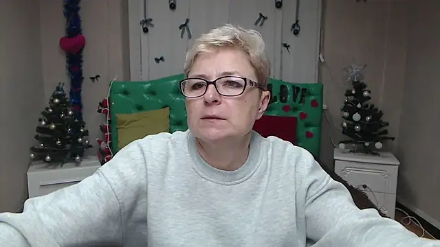 EmiliaGree online show from 01/11/26, 06:04