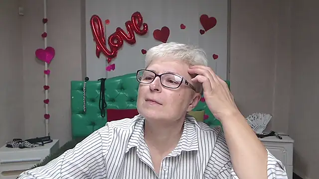 EmiliaGree online show from 09/10/25, 05:12