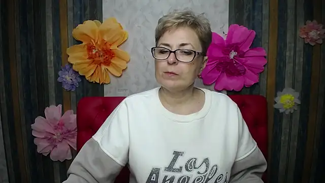 EmiliaGree online show from 04/24/26, 05:04