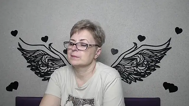 EmiliaGree online show from 04/15/26, 05:17