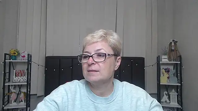 EmiliaGree online show from 10/10/25, 05:08