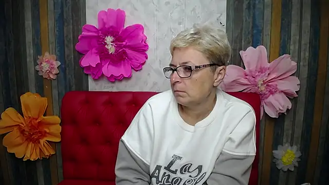 EmiliaGree online show from 10/04/25, 05:36