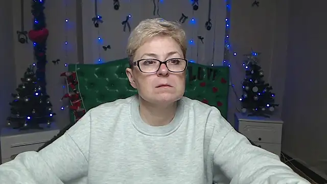 EmiliaGree online show from 12/18/25, 06:01