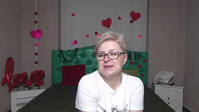 EmiliaGree online show from 11/20/25, 06:08