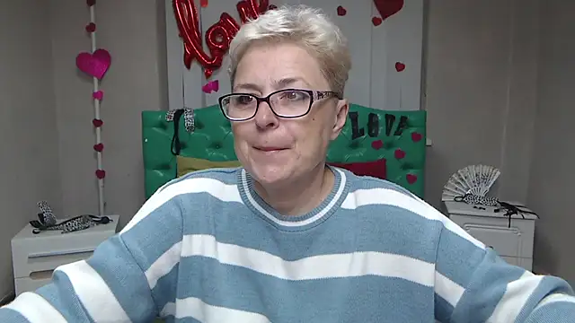 EmiliaGree online show from 09/21/25, 04:56