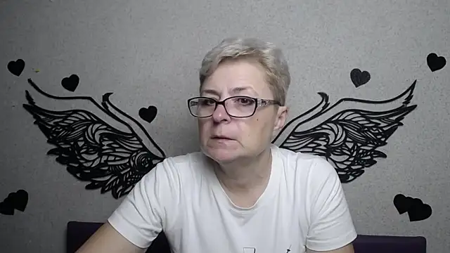 EmiliaGree online show from 11/21/25, 06:07