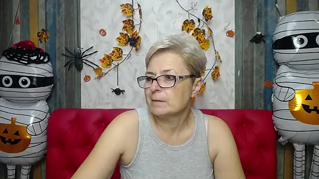 EmiliaGree online show from 11/02/25, 06:13