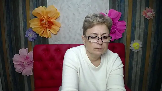 EmiliaGree online show from 04/19/26, 06:10