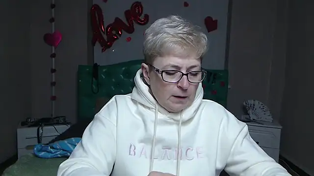 EmiliaGree online show from 02/04/26, 06:25