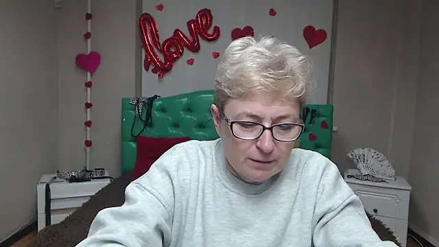 EmiliaGree online show from 01/18/26, 08:23