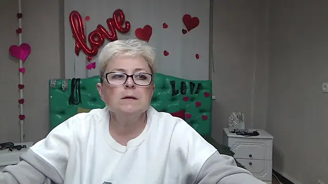 EmiliaGree online show from 10/03/25, 05:03