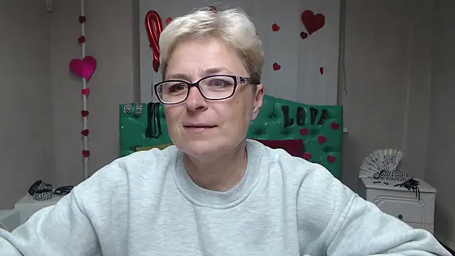 EmiliaGree online show from 10/05/25, 05:03