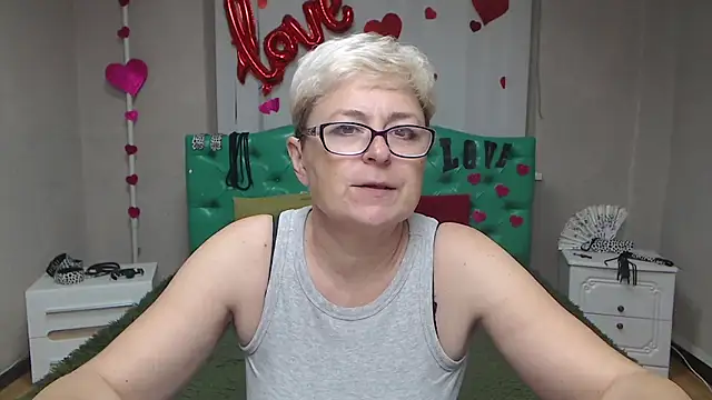 EmiliaGree online show from 10/11/25, 05:08