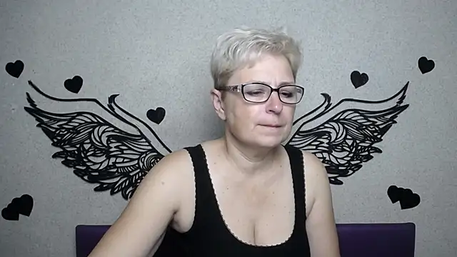 EmiliaGree online show from 09/16/25, 05:14