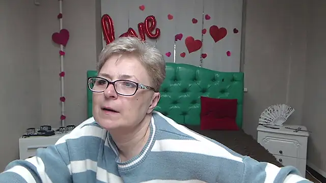 EmiliaGree online show from 03/19/26, 06:08