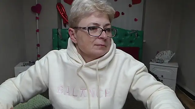 EmiliaGree online show from 02/05/26, 08:26