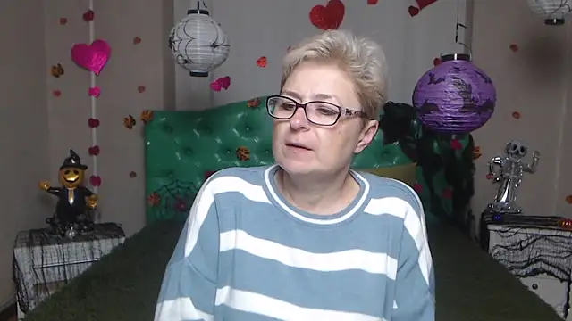 EmiliaGree online show from 11/08/25, 06:06