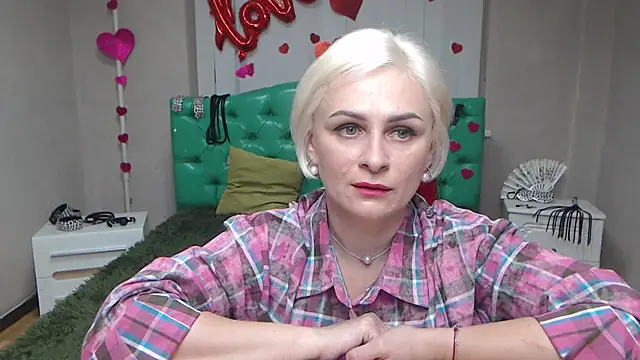 OliviaHorst online show from 09/24/25, 05:14