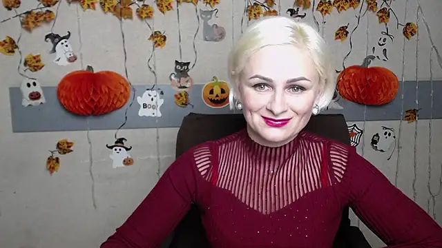 Snapshot of OliviaHorst chatting on 11/15/25, 06:23 OliviaHorst online show from 11/15/25, 06:23