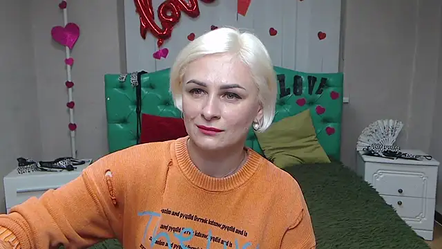 OliviaHorst online show from 09/18/25, 05:10