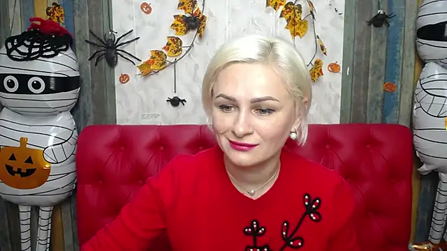 Snapshot of OliviaHorst chatting on 11/12/25, 06:28 OliviaHorst online show from 11/12/25, 06:28