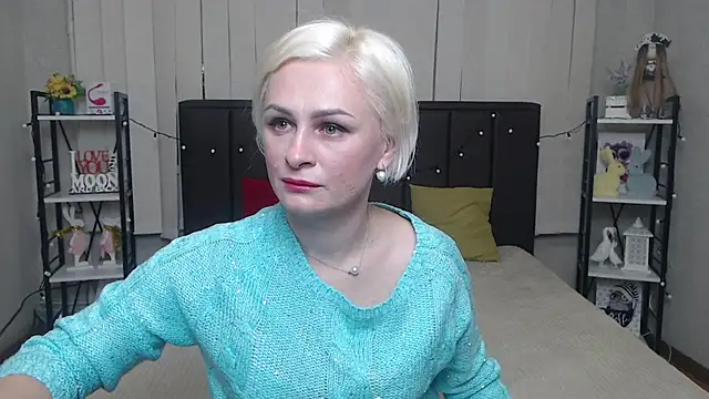 OliviaHorst online show from 10/16/25, 05:27