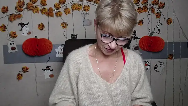 EllaBonito online show from 10/30/25, 06:34