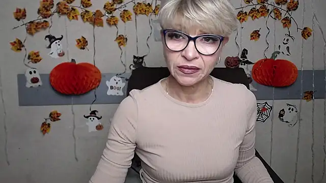 EllaBonito online show from 10/23/25, 05:28