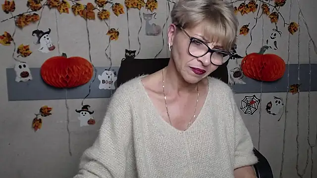 EllaBonito online show from 11/16/25, 06:40