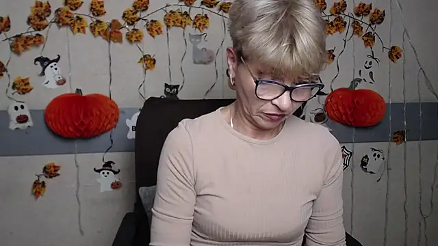 EllaBonito online show from 11/13/25, 06:28