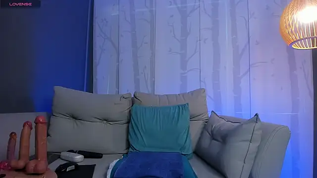 Snapshot of celestelewis chatting on 03/13/25, 07:39 celestelewis online show from 03/13/25, 07:39
