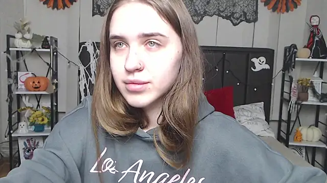 LauraHlot online show from 11/15/25, 07:07