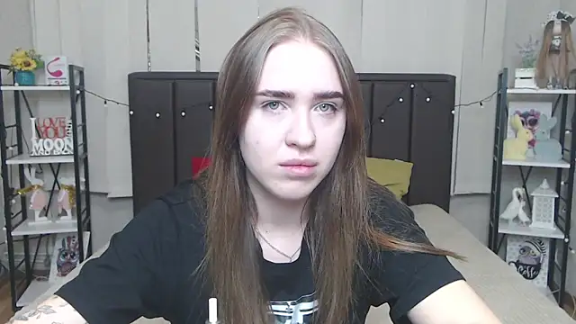 LauraHlot online show from 09/24/25, 05:47