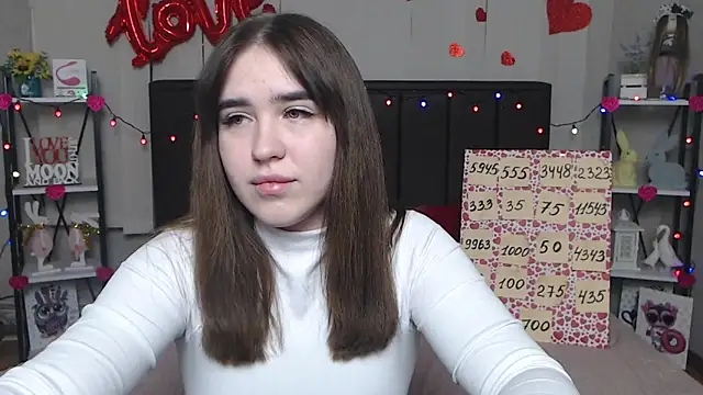 LauraHlot online show from 03/18/25, 04:07