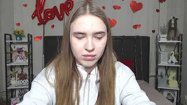 Snapshot of LauraHlot chatting on 02/01/26, 06:28 LauraHlot online show from 02/01/26, 06:28