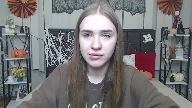 LauraHlot online show from 10/20/25, 07:03