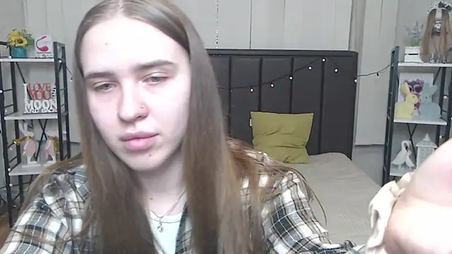 LauraHlot online show from 09/17/25, 06:32