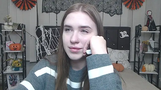 LauraHlot online show from 11/03/25, 06:33