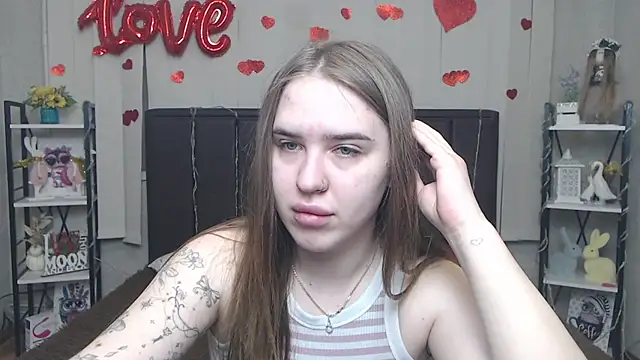 LauraHlot online show from 05/20/26, 06:10