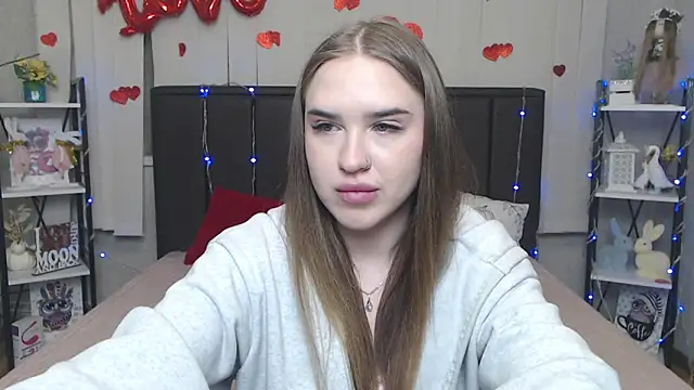 LauraHlot online show from 04/10/26, 06:26