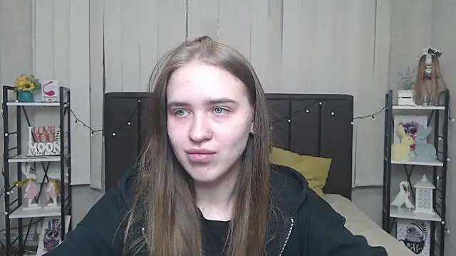 LauraHlot online show from 09/20/25, 06:07